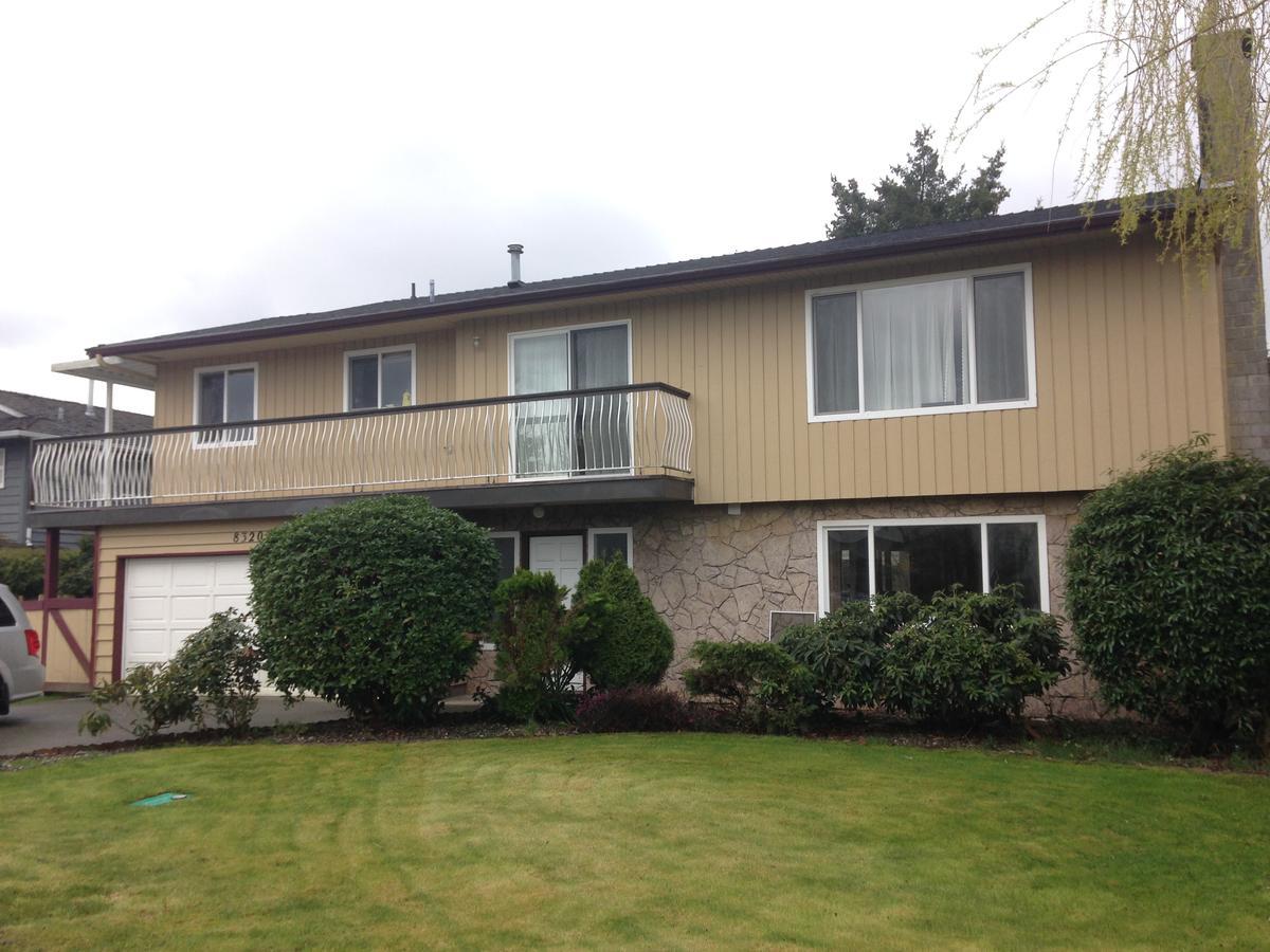 Richmond Vancouver Airport Comfy Home Exterior photo